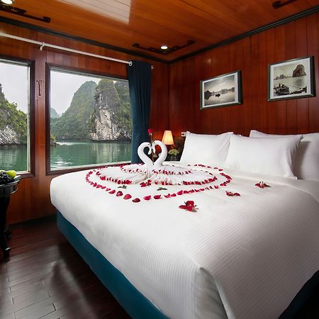 Flamingo Luxury Cruises Hotell Ha Long Exteriör bild