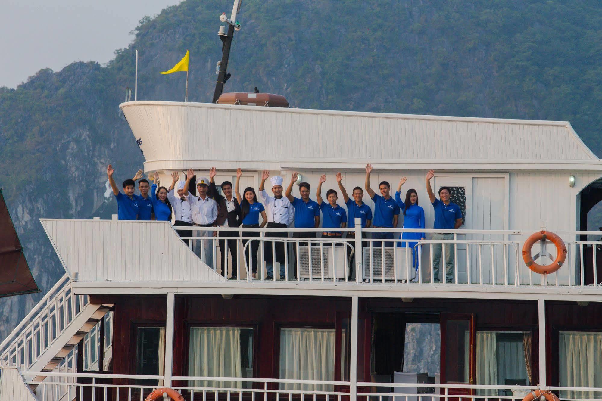 Flamingo Luxury Cruises Hotell Ha Long Exteriör bild