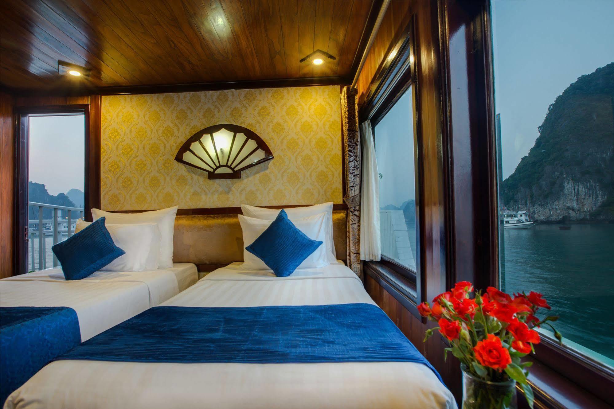 Flamingo Luxury Cruises Hotell Ha Long Exteriör bild