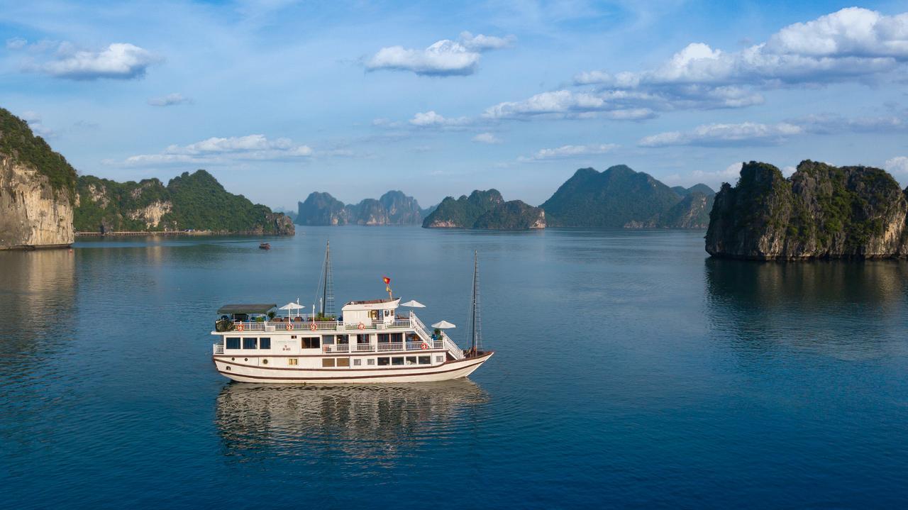 Flamingo Luxury Cruises Hotell Ha Long Exteriör bild