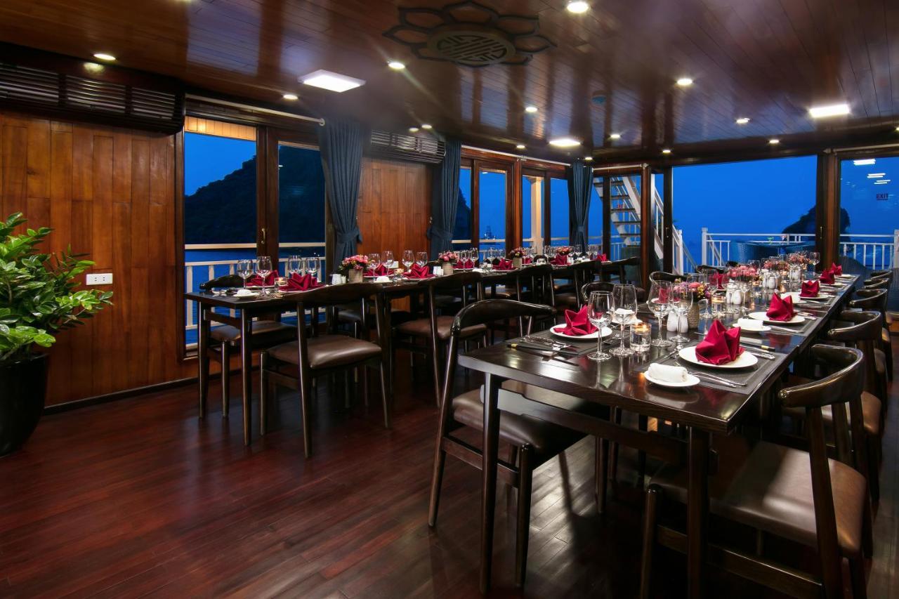 Flamingo Luxury Cruises Hotell Ha Long Exteriör bild
