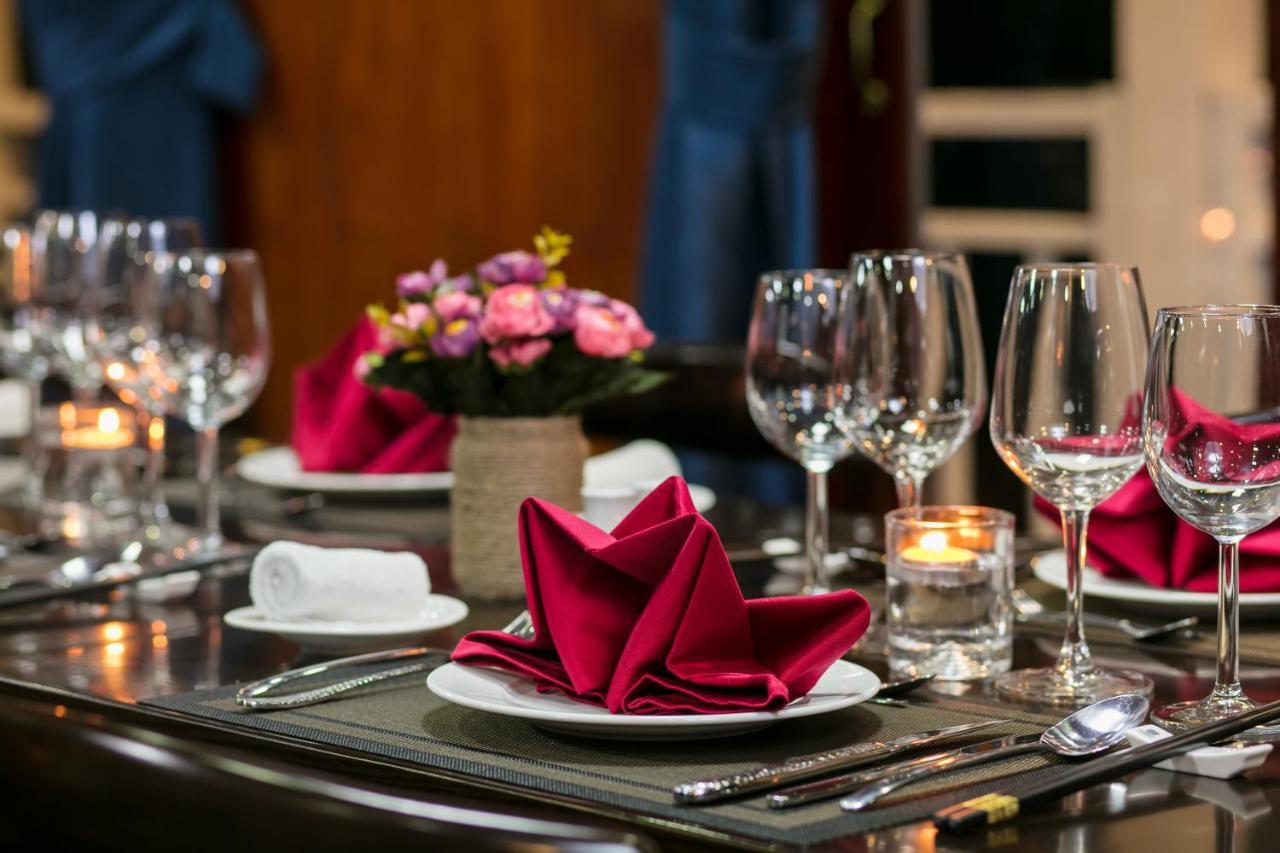 Flamingo Luxury Cruises Hotell Ha Long Exteriör bild