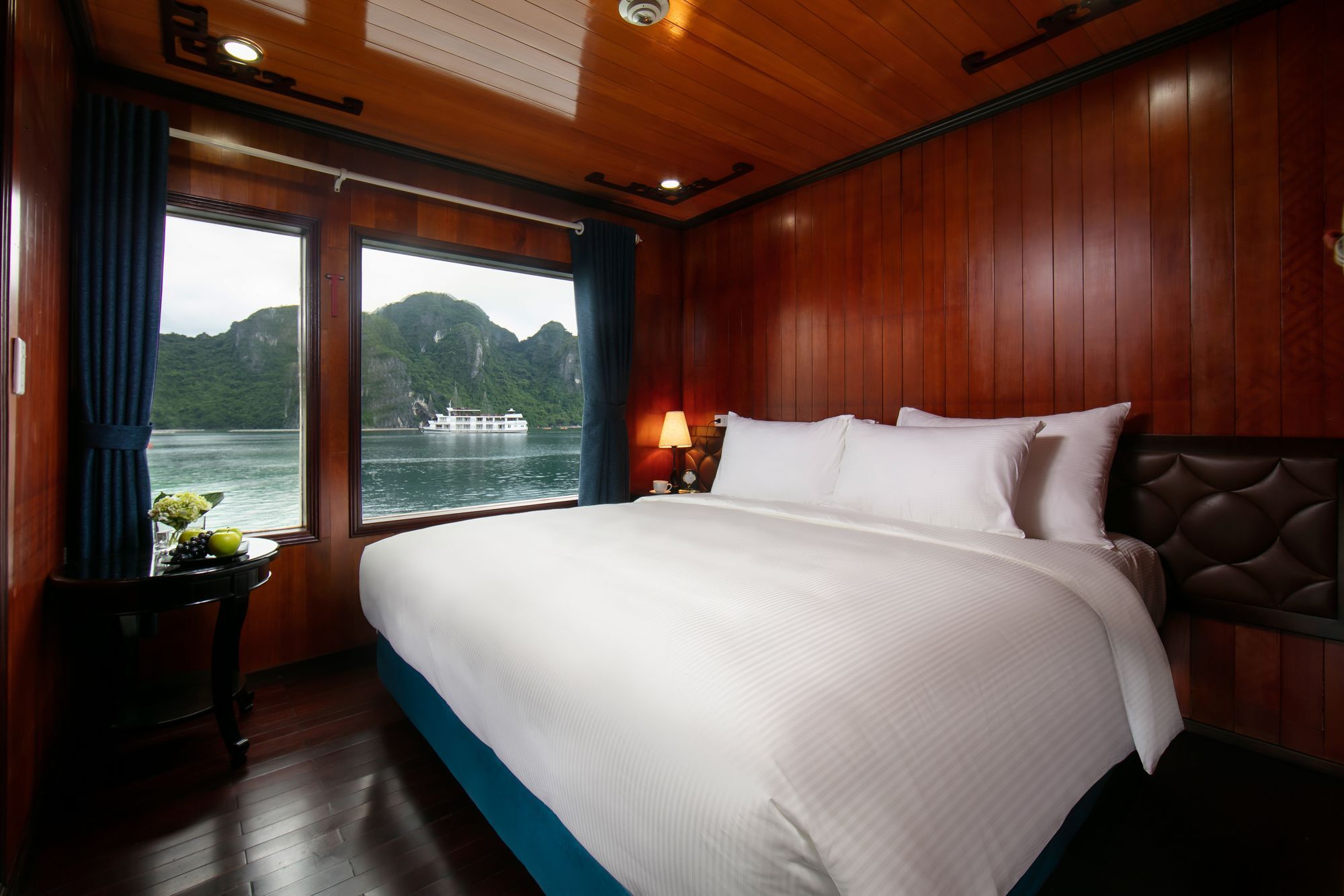 Flamingo Luxury Cruises Hotell Ha Long Exteriör bild